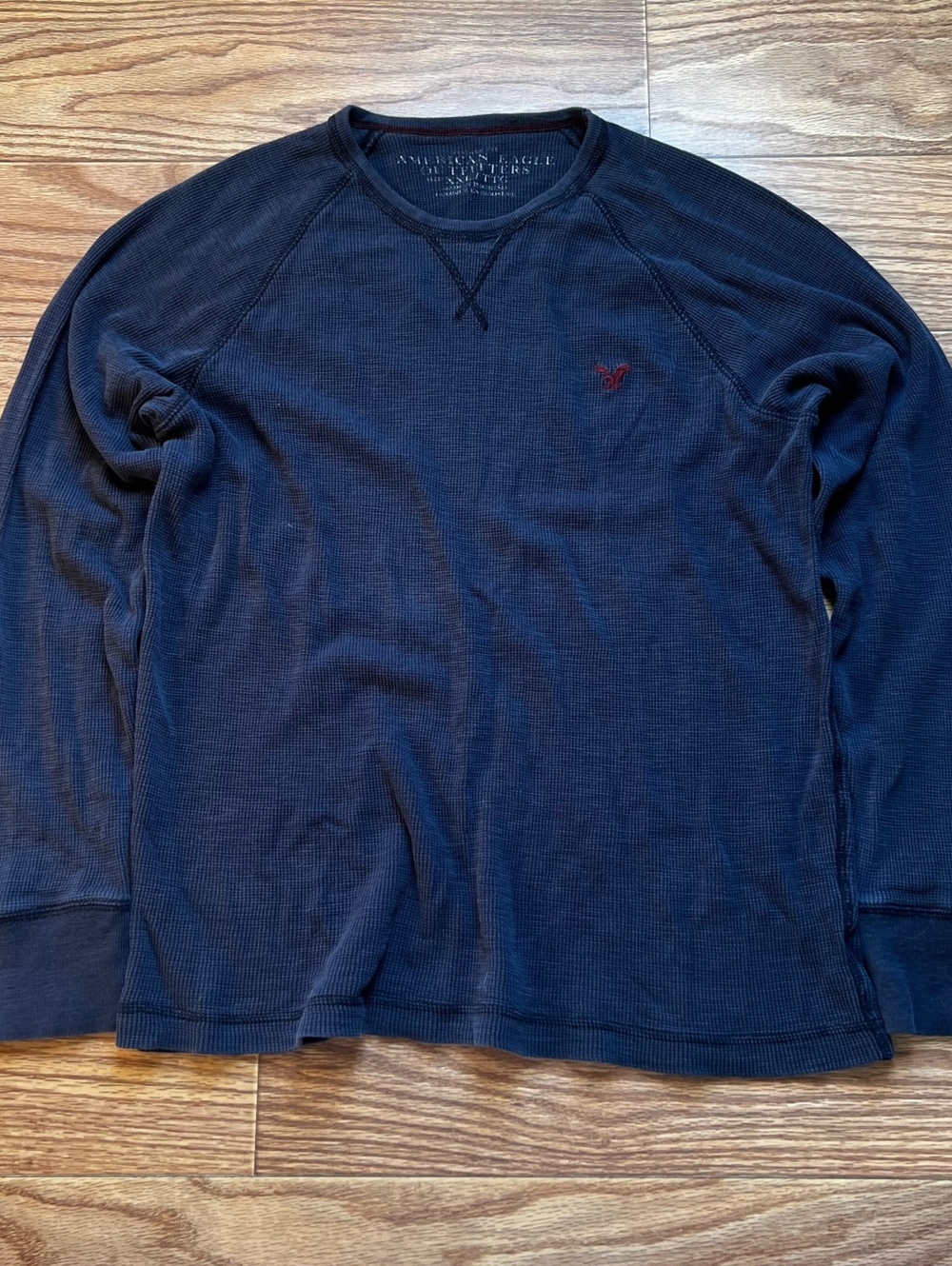 classic American Eagle Outfitters navy waffle knit long sleeve